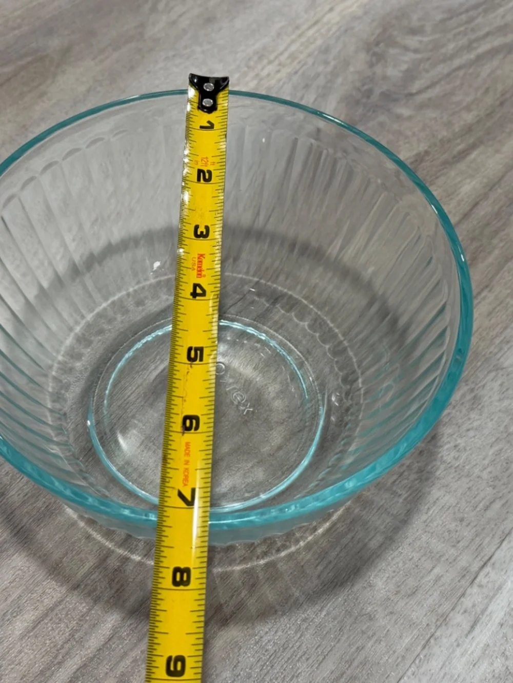 Pyrex 7402-S Vintage Clear Glass 6 Cup Sculpted Mixing Bowl